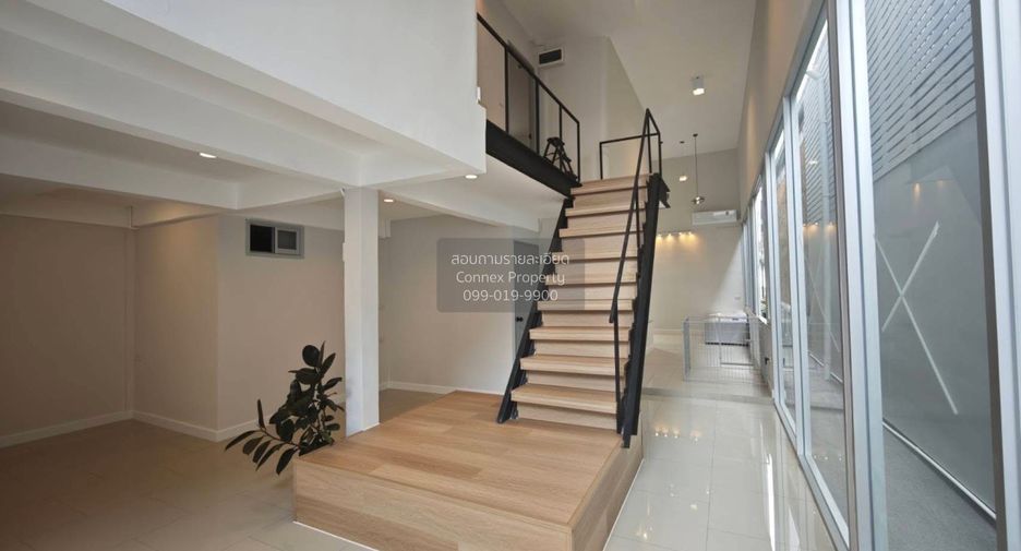 Haus zum Kauf mit 3 Zimmer in Lat Phrao, Bangkok