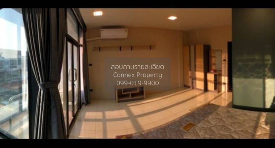 À vendre 5 chambres maison de ville à Chatuchak, Bangkok