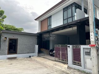 For sale 4 bedrooms house in Nong Khaem, Bangkok