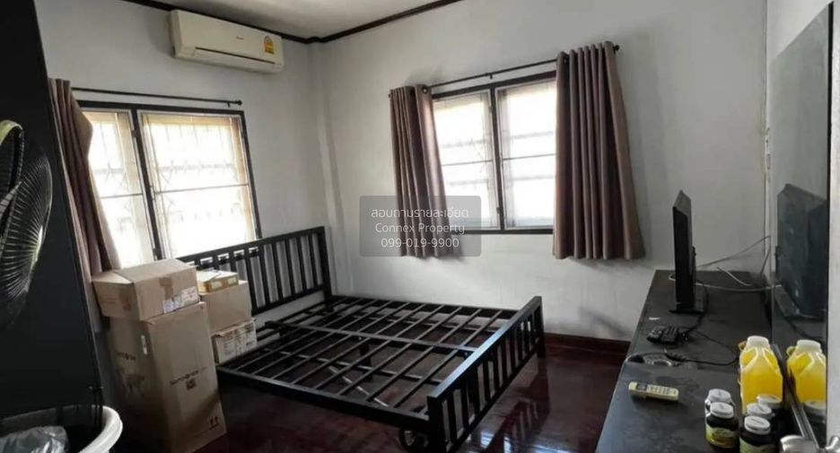 Casa en venta de 4 habitaciones en Lat Phrao, Bangkok