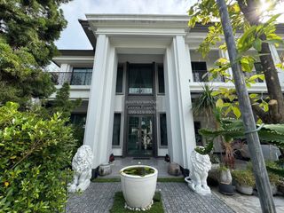 出售 4 卧室 独立屋 在 Mueang Pathum Thani, Pathum Thani