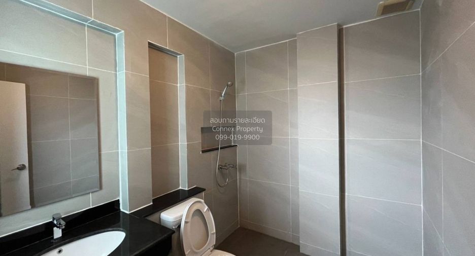 For sale 3 bedrooms townhouse in Suan Luang, Bangkok