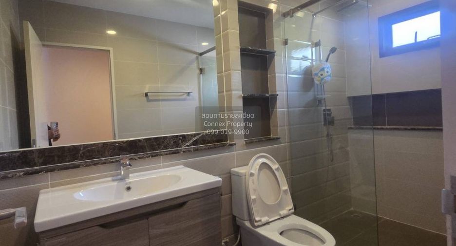 For sale 4 bedrooms house in Thawi Watthana, Bangkok