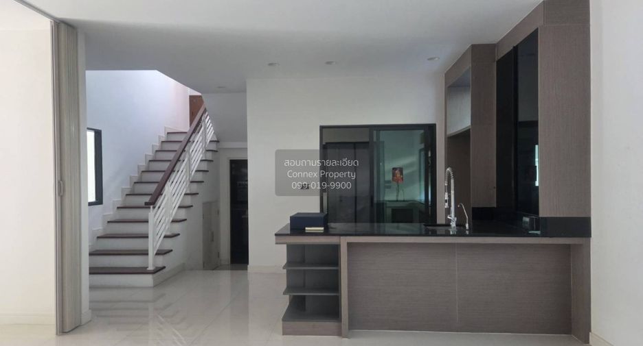 For sale 4 bedrooms house in Thawi Watthana, Bangkok