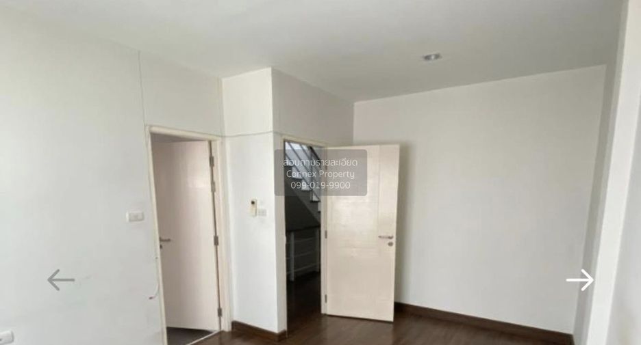 À vendre 3 chambres maison de ville à Chatuchak, Bangkok