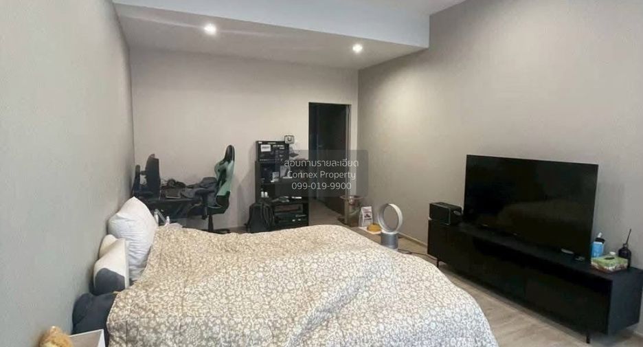 For sale 3 bedrooms townhouse in Suan Luang, Bangkok