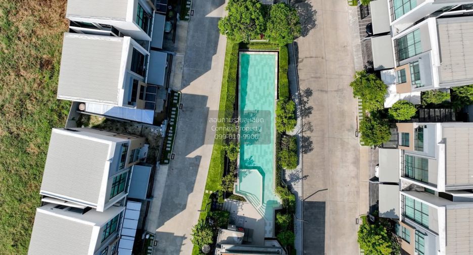 For sale 3 bedrooms townhouse in Suan Luang, Bangkok