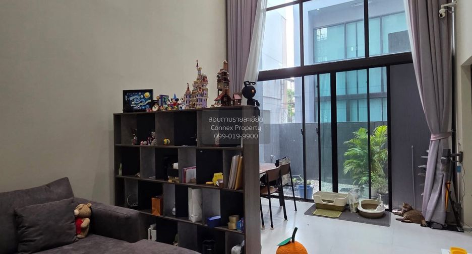 For sale 3 bedrooms townhouse in Suan Luang, Bangkok