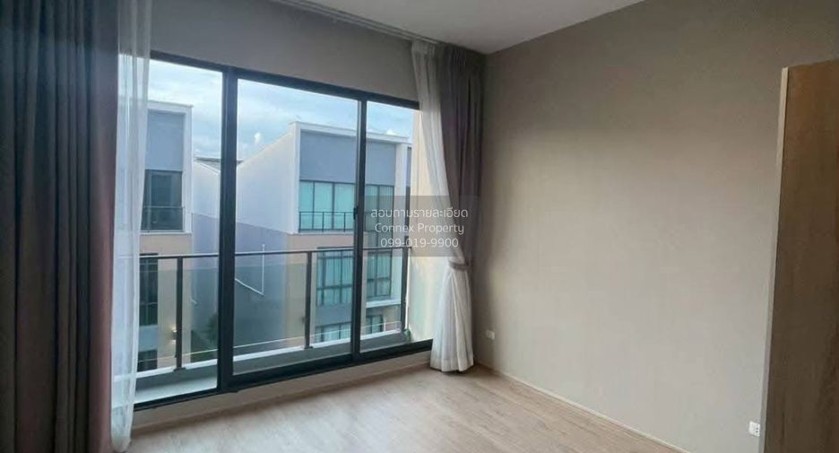 For sale 3 bedrooms townhouse in Suan Luang, Bangkok