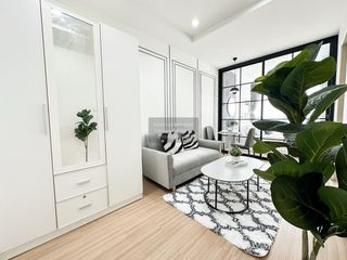 Продажа 1 кровать кондо в Щанг Тхонгланг, Бангкок
