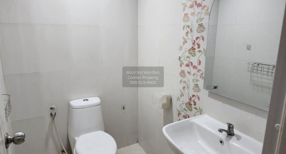 For sale 4 bedrooms townhouse in Bang Khun Thian, Bangkok