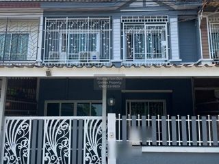 For sale 4 bedrooms townhouse in Bang Khun Thian, Bangkok