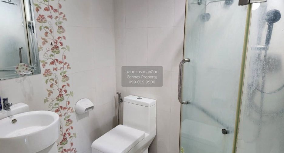 For sale 4 bedrooms townhouse in Bang Khun Thian, Bangkok