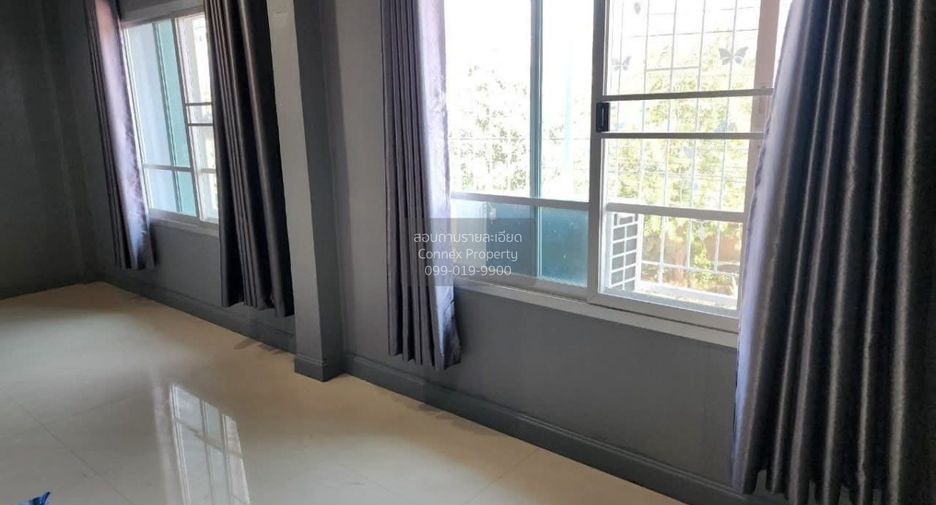 For sale 4 bedrooms townhouse in Bang Khun Thian, Bangkok