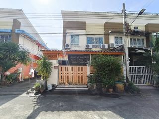 Reihenhaus zum Kauf mit 4 Zimmer in Thung Khru, Bangkok