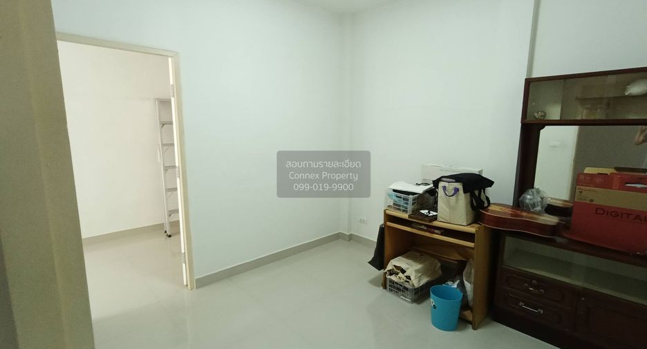 For sale 4 bedrooms townhouse in Thung Khru, Bangkok