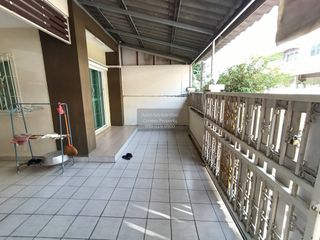 Reihenhaus zum Kauf mit 4 Zimmer in Thung Khru, Bangkok