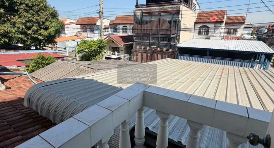 À vendre 3 chambres maison de ville à Bang Bua Thong, Nonthaburi