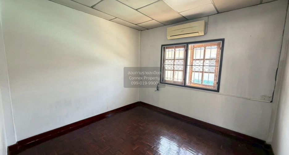 À vendre 3 chambres maison de ville à Bang Bua Thong, Nonthaburi