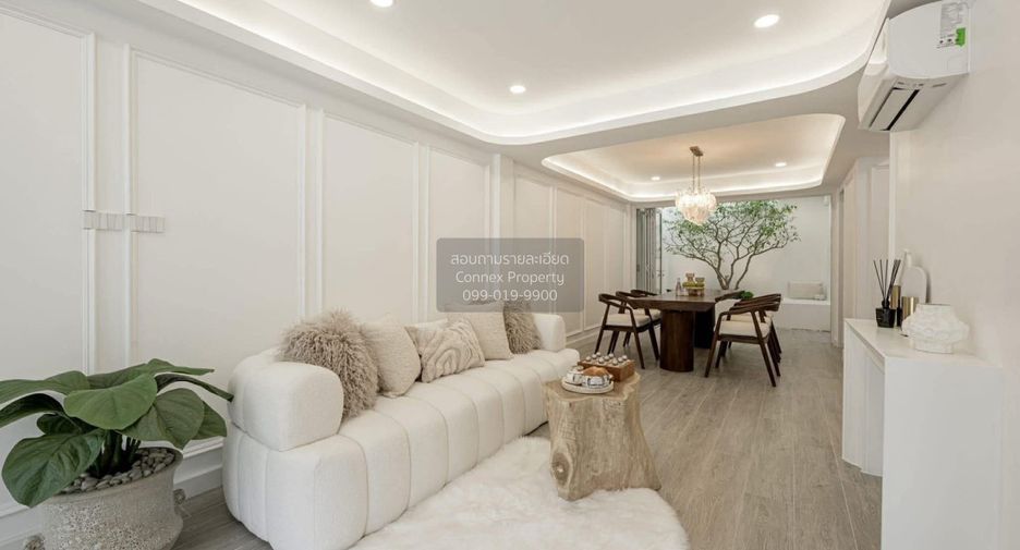 Casa adosada en venta de 4 habitaciones en Watthana, Bangkok