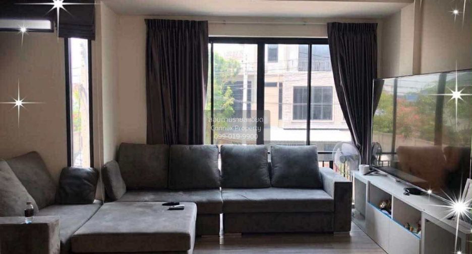 Reihenhaus zum Kauf mit 2 Zimmer in Bang Kruai, Nonthaburi