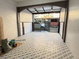À vendre 3 chambres maison de ville à Bang Bua Thong, Nonthaburi