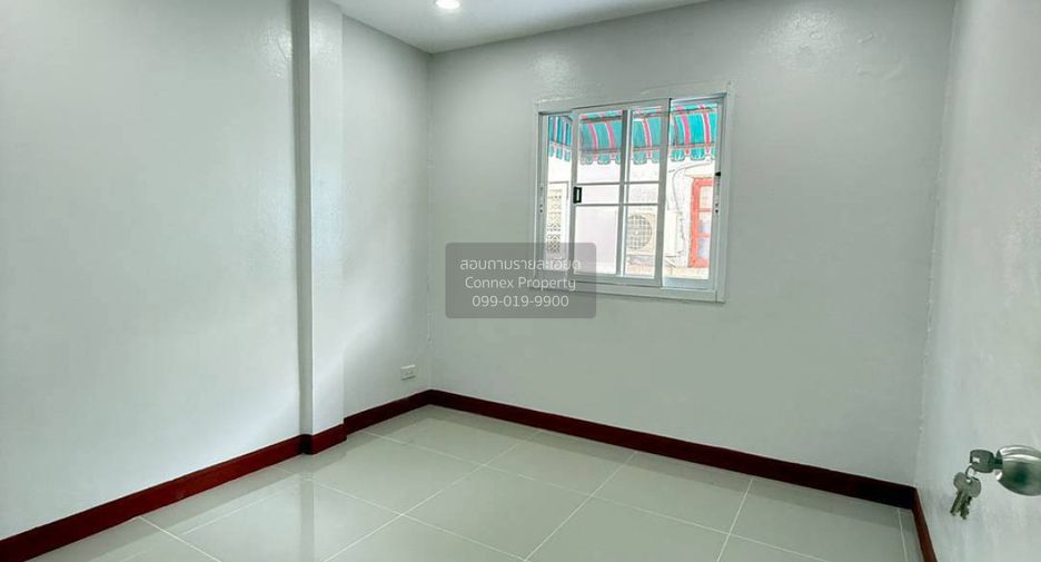 Casa adosada en venta de 3 habitaciones en Bang Bua Thong, Nonthaburi