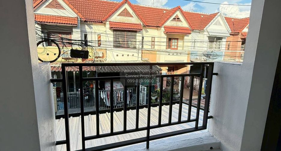 Casa adosada en venta de 3 habitaciones en Bang Bua Thong, Nonthaburi