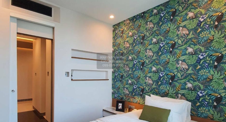 For rent 3 bedrooms condo in Sathon, Bangkok