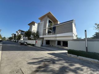 For rent 5 ベッドルーム house in Saphan Sung, Bangkok