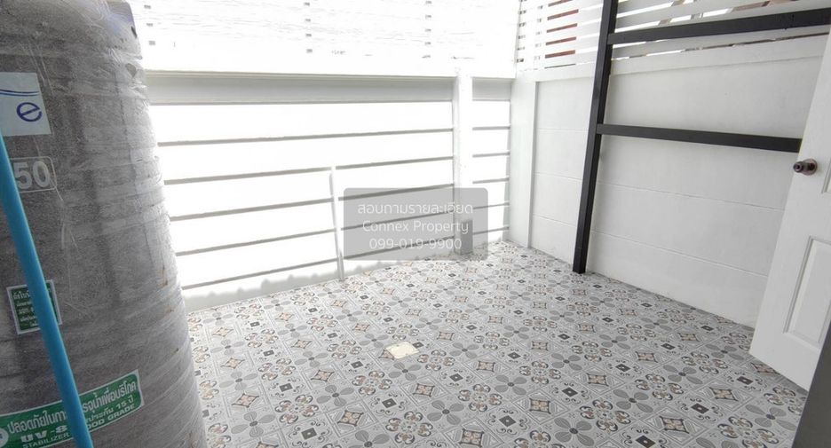 For rent 2 bedrooms townhouse in Khlong Luang, Pathum Thani
