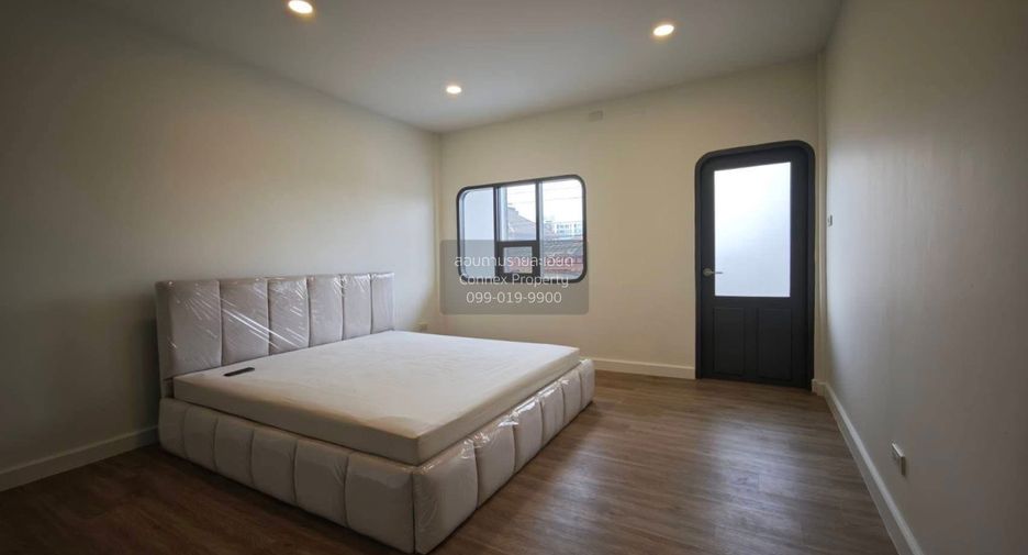 Reihenhaus zur Miete mit 3 Zimmer in Lat Phrao, Bangkok