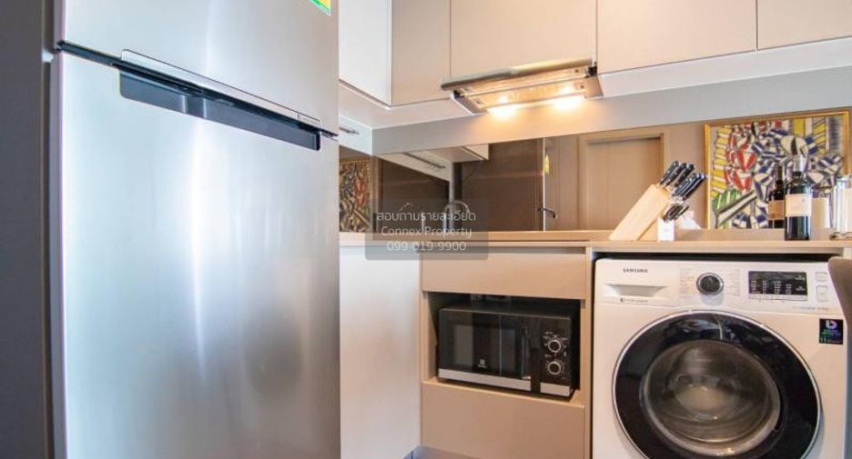 For rent 2 bedrooms condo in Phra Khanong, Bangkok