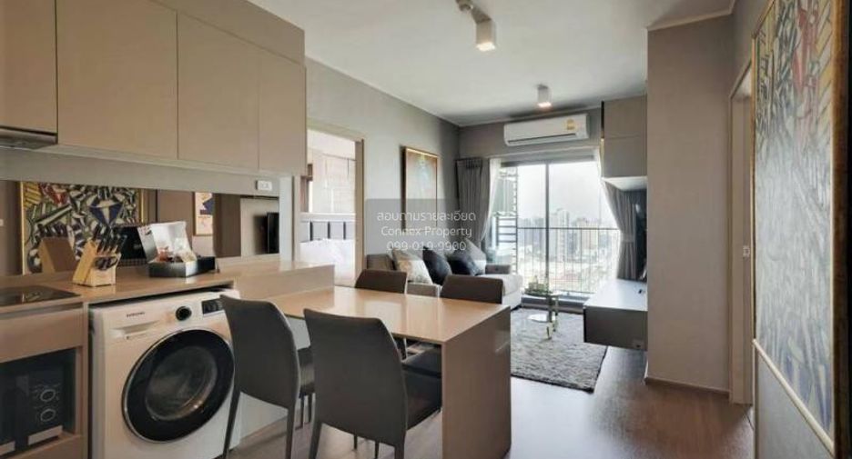 For rent 2 bedrooms condo in Phra Khanong, Bangkok