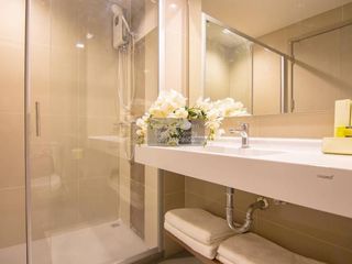 For rent 2 bedrooms condo in Phra Khanong, Bangkok