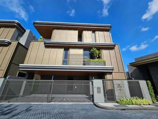 Haus zur Miete mit 4 Zimmer in Wang Thonglang, Bangkok