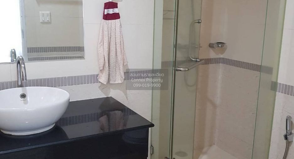 For rent 2 bedrooms condo in Ratchathewi, Bangkok