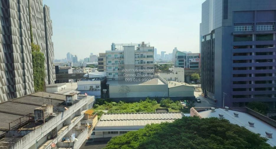 For rent 2 bedrooms condo in Phaya Thai, Bangkok