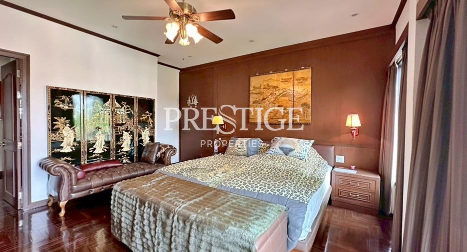 For sale 5 bedrooms house in Mueang Nonthaburi, Nonthaburi