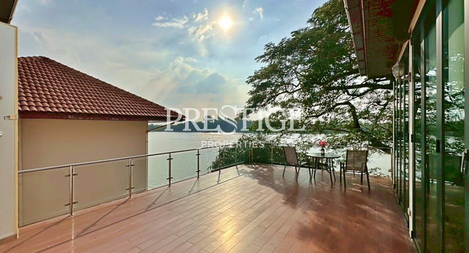 For sale 5 bedrooms house in Mueang Nonthaburi, Nonthaburi