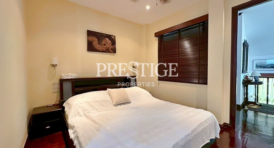 For sale 5 bedrooms house in Mueang Nonthaburi, Nonthaburi