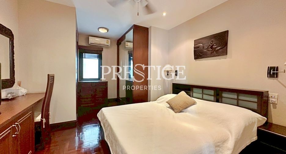 For sale 5 bedrooms house in Mueang Nonthaburi, Nonthaburi