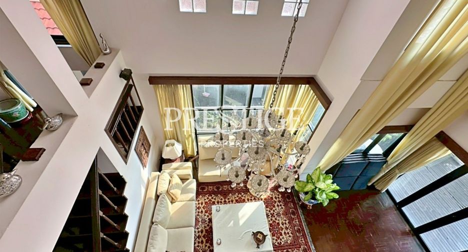 For sale 5 bedrooms house in Mueang Nonthaburi, Nonthaburi