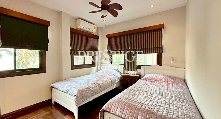 For sale 5 bedrooms house in Mueang Nonthaburi, Nonthaburi
