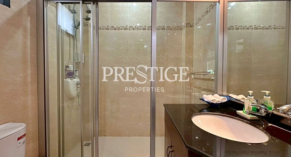 For sale 5 bedrooms house in Mueang Nonthaburi, Nonthaburi