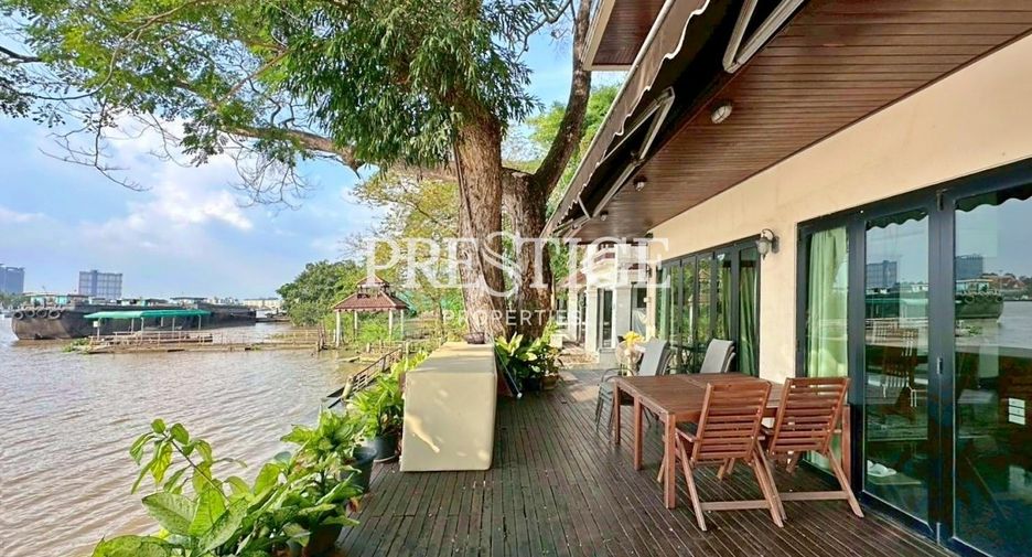 For sale 5 bedrooms house in Mueang Nonthaburi, Nonthaburi