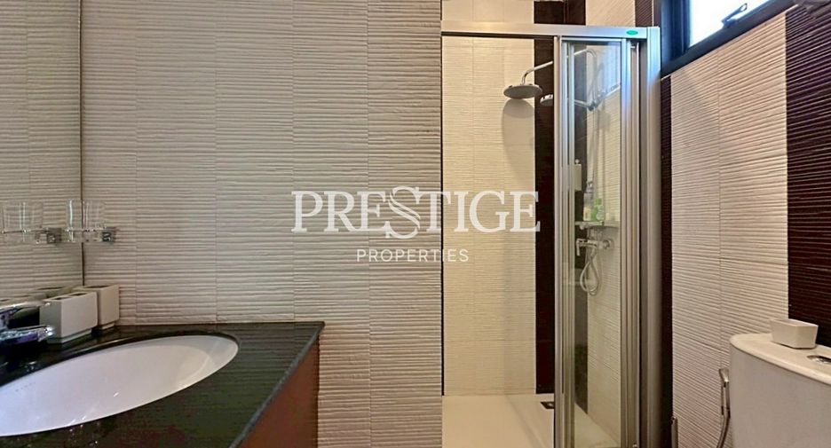 For sale 5 bedrooms house in Mueang Nonthaburi, Nonthaburi