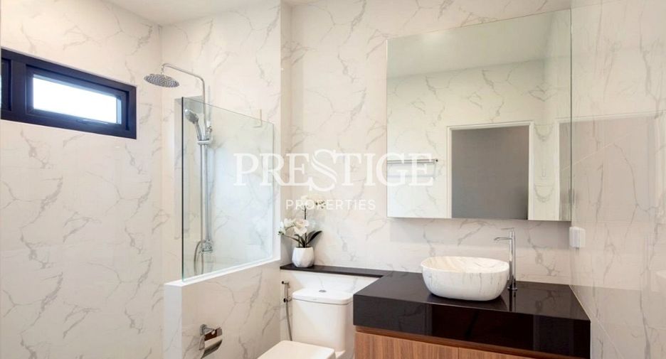 For sale 3 ベッドルーム house in Bang Lamung, Chonburi