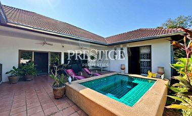 For sale 4 bedrooms house in East Pattaya, Pattaya