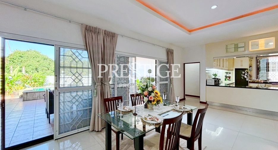 For sale 4 bedrooms house in East Pattaya, Pattaya